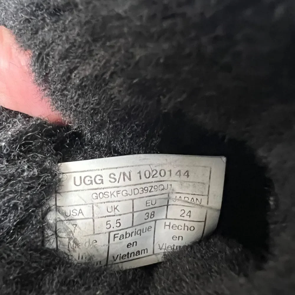 Ugg Women's Naiyah Lace-back Wool Suede Black Boot Size 7 - Picture 6 of 6